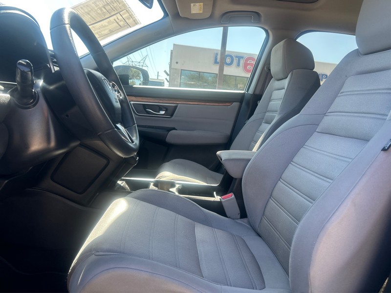 Honda CR-V Vehicle Full-screen Gallery Image 9