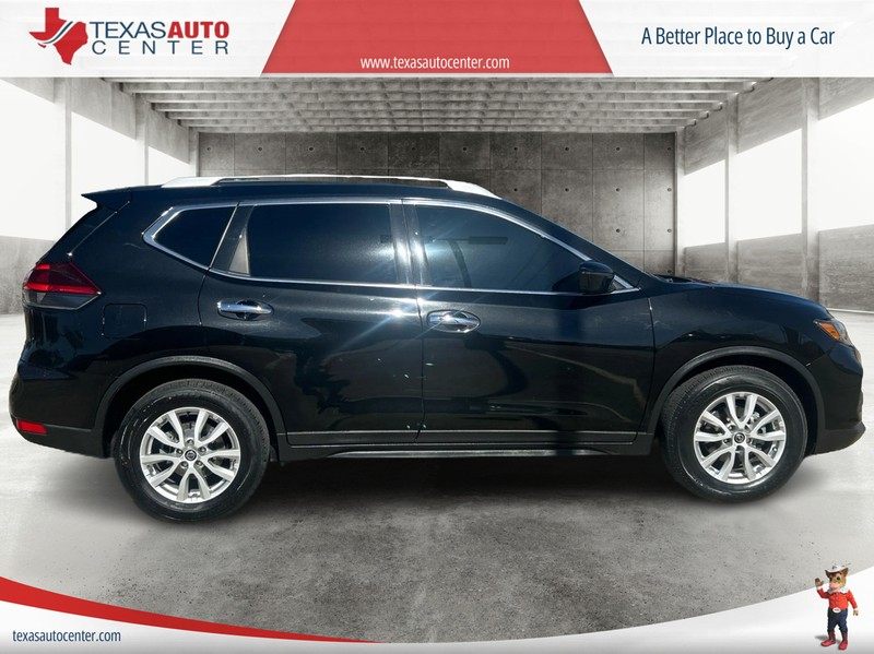 Nissan Rogue Vehicle Full-screen Gallery Image 4