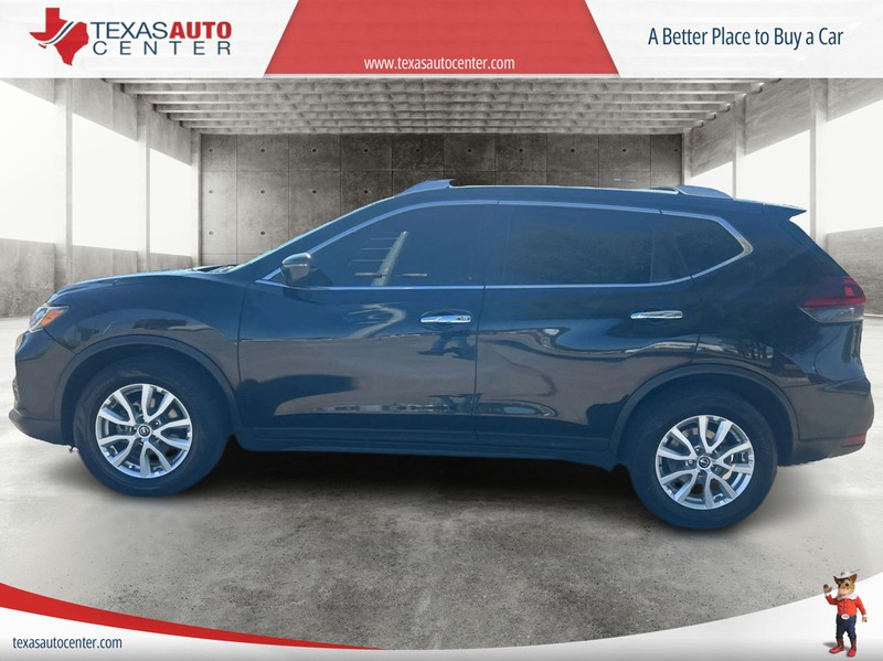Nissan Rogue Vehicle Full-screen Gallery Image 5