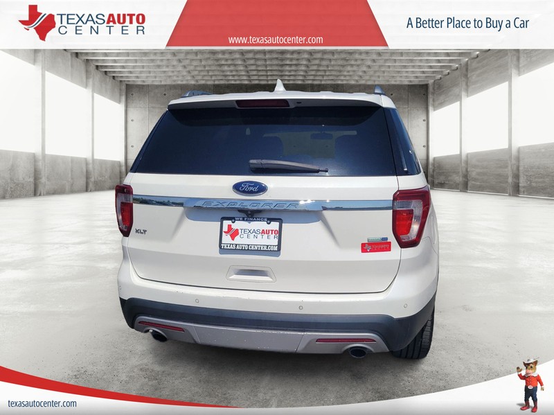 Ford Explorer Vehicle Full-screen Gallery Image 6