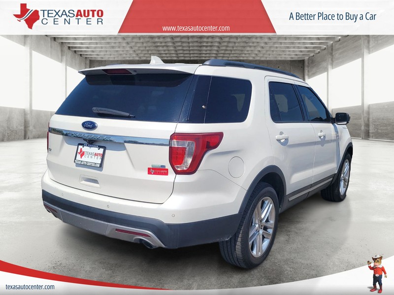 Ford Explorer Vehicle Full-screen Gallery Image 7