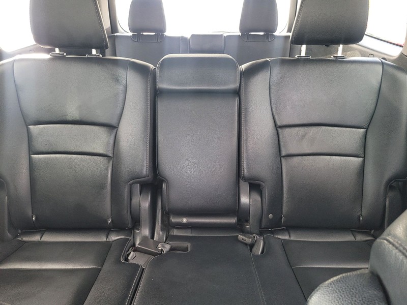 Honda Pilot Vehicle Full-screen Gallery Image 13