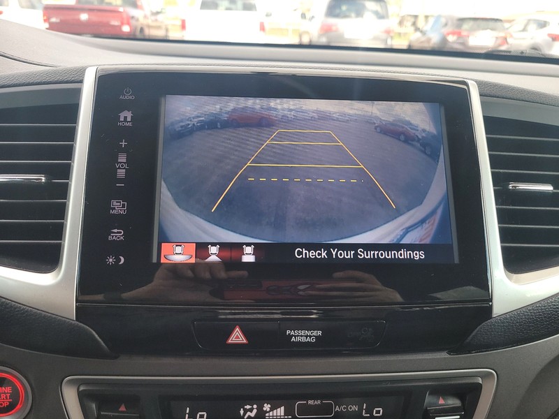 Honda Pilot Vehicle Full-screen Gallery Image 17