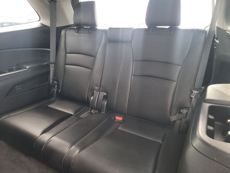 Honda Pilot Vehicle Full-screen Gallery Image 18