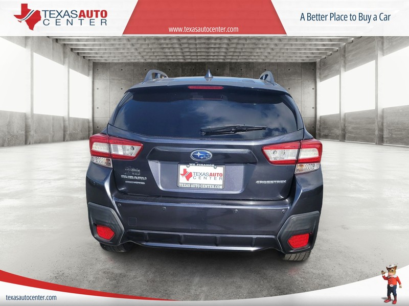 Subaru Crosstrek Vehicle Full-screen Gallery Image 6