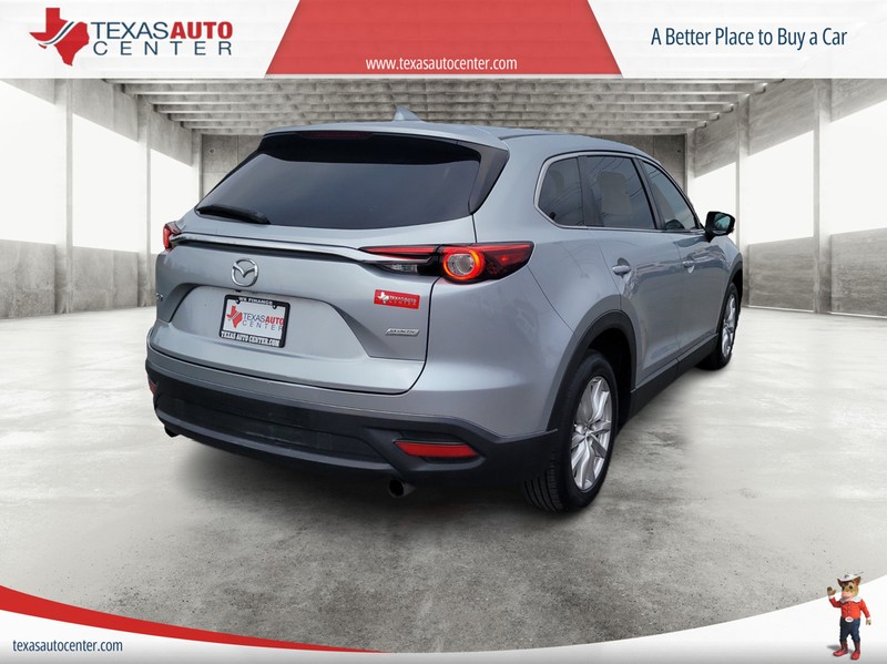 Mazda CX-9 Vehicle Full-screen Gallery Image 5