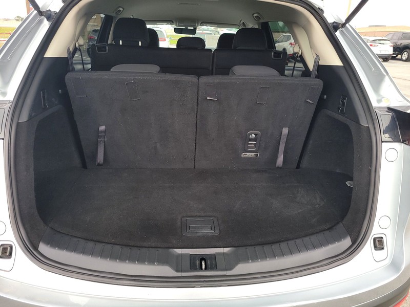 Mazda CX-9 Vehicle Full-screen Gallery Image 11