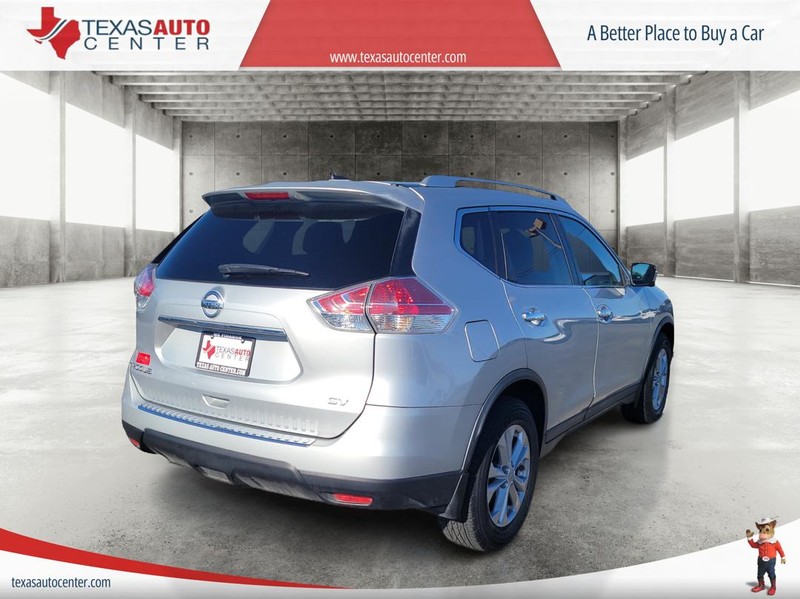 Nissan Rogue Vehicle Full-screen Gallery Image 7