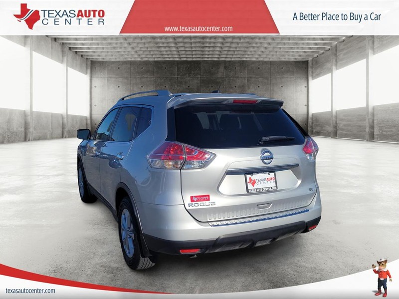 Nissan Rogue Vehicle Full-screen Gallery Image 8