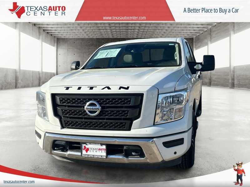 Nissan Titan Vehicle Full-screen Gallery Image 3