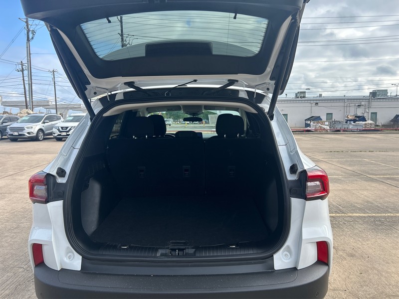 Ford Escape Vehicle Full-screen Gallery Image 11