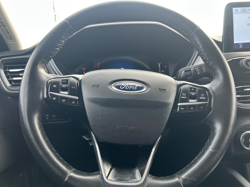 Ford Escape Vehicle Full-screen Gallery Image 14