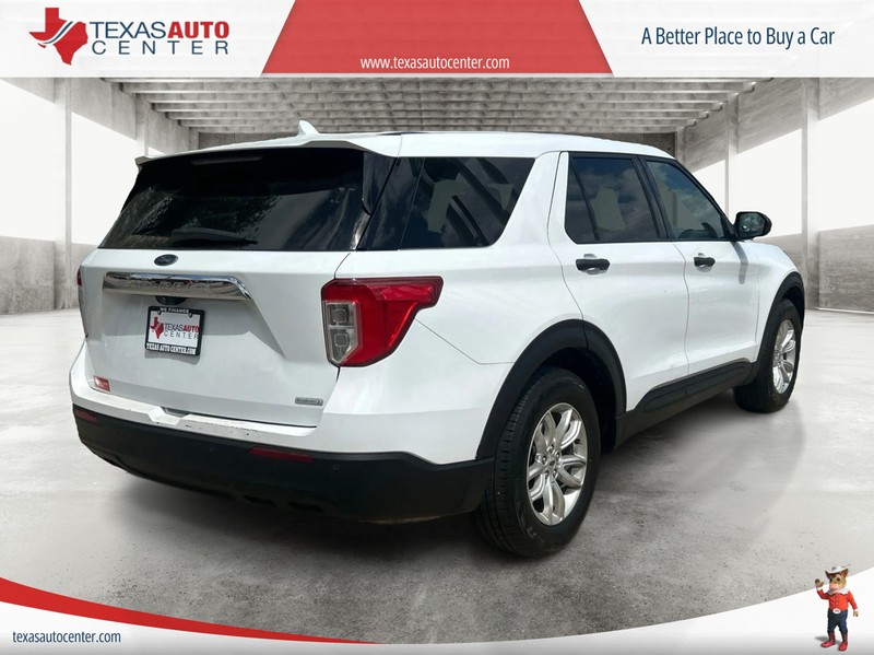 Ford Explorer Vehicle Full-screen Gallery Image 7