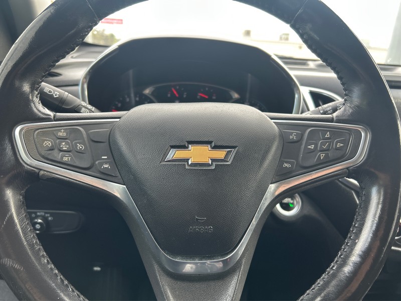 Chevrolet Equinox Vehicle Full-screen Gallery Image 14