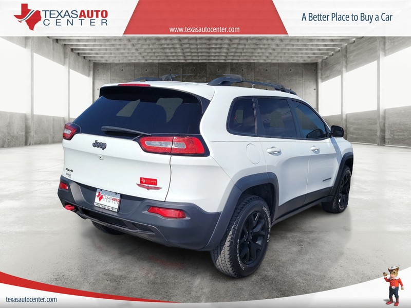 Jeep Cherokee Vehicle Full-screen Gallery Image 4