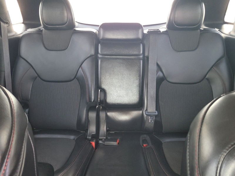 Jeep Cherokee Vehicle Full-screen Gallery Image 11