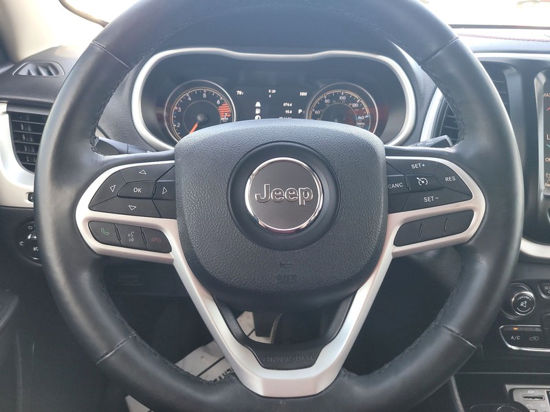 Jeep Cherokee Vehicle Full-screen Gallery Image 12