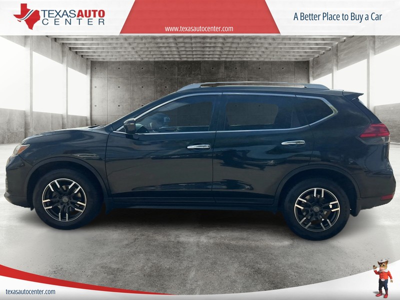 Nissan Rogue Vehicle Full-screen Gallery Image 5