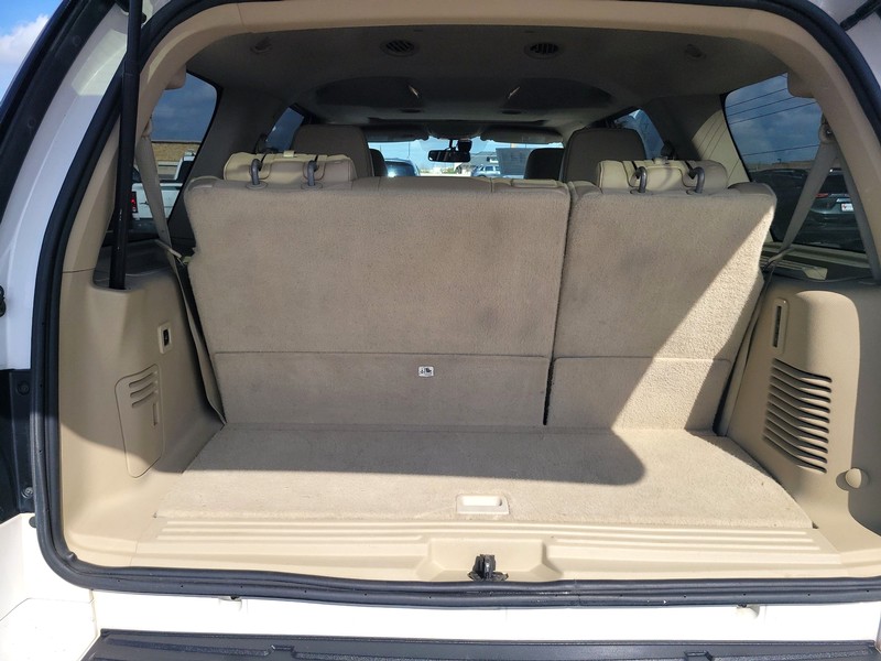 Ford Expedition Vehicle Full-screen Gallery Image 11