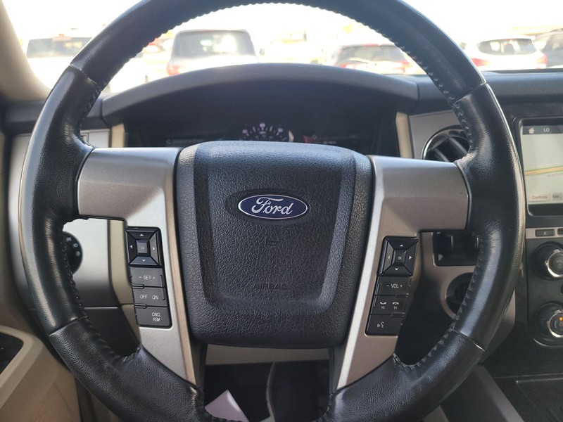 Ford Expedition Vehicle Full-screen Gallery Image 14