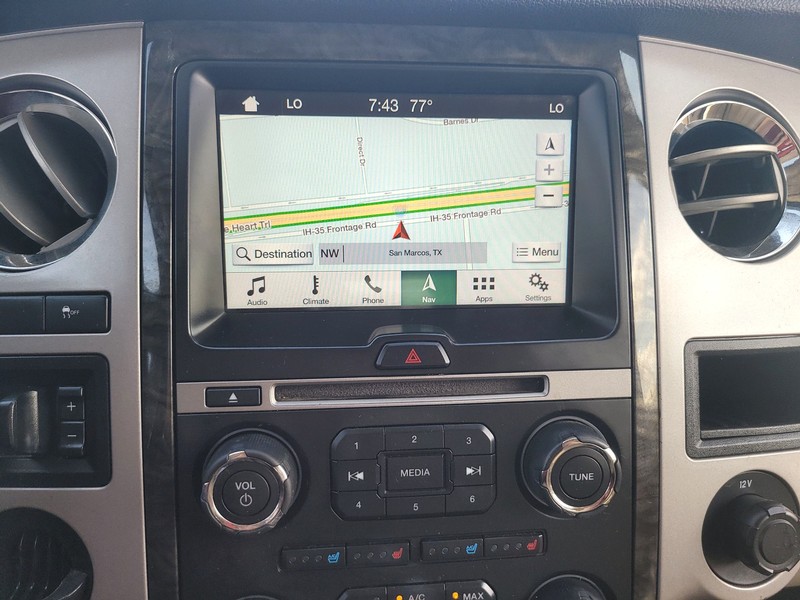 Ford Expedition Vehicle Full-screen Gallery Image 17