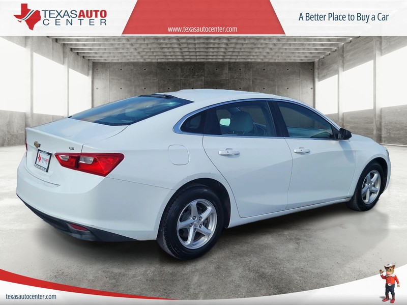 Chevrolet Malibu Vehicle Full-screen Gallery Image 7