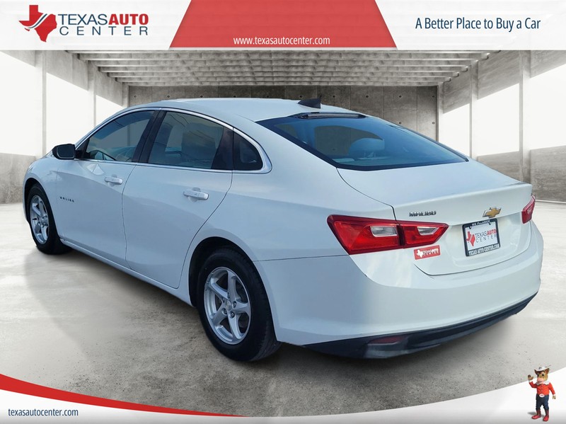 Chevrolet Malibu Vehicle Full-screen Gallery Image 8