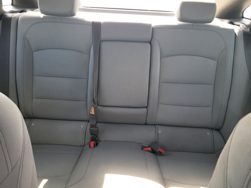 Chevrolet Malibu Vehicle Full-screen Gallery Image 12