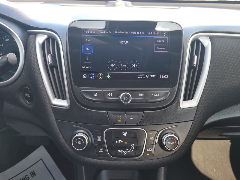 Chevrolet Malibu Vehicle Full-screen Gallery Image 11