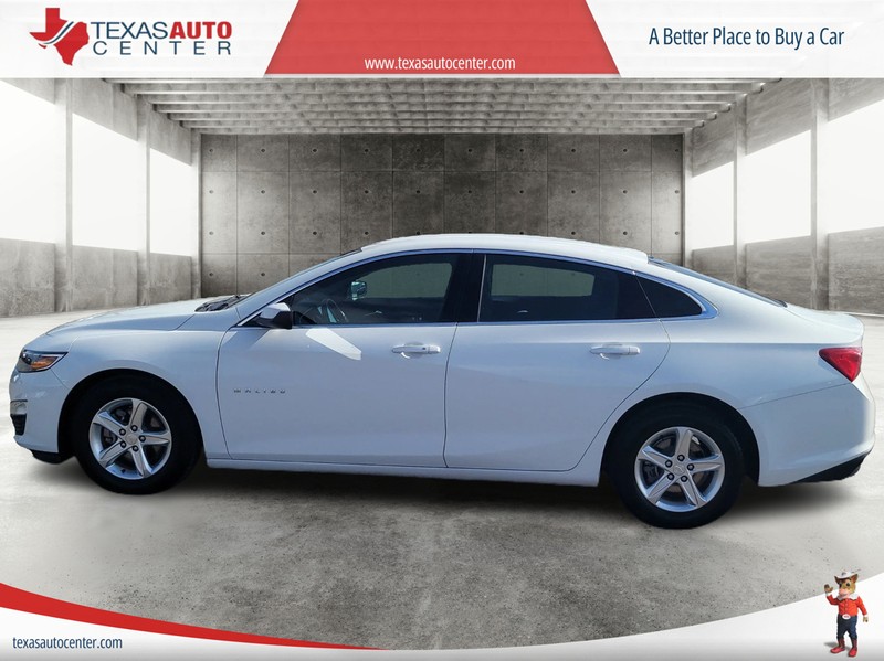 Chevrolet Malibu Vehicle Full-screen Gallery Image 5