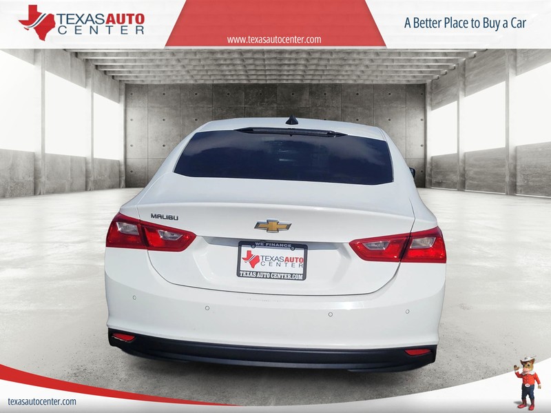 Chevrolet Malibu Vehicle Full-screen Gallery Image 6