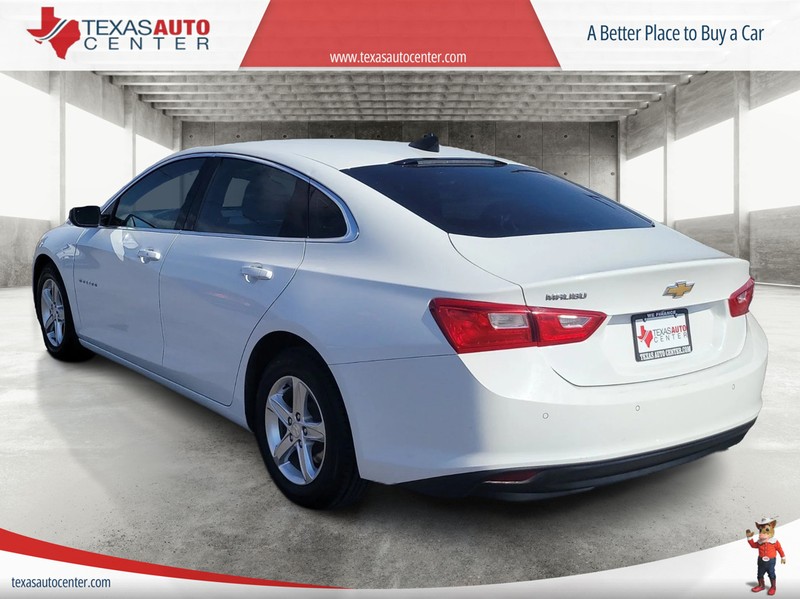 Chevrolet Malibu Vehicle Full-screen Gallery Image 8