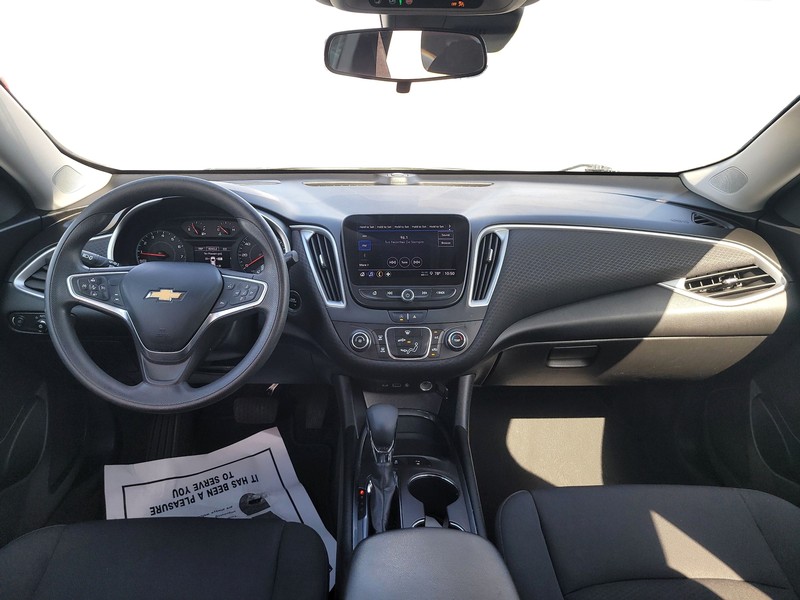 Chevrolet Malibu Vehicle Full-screen Gallery Image 15