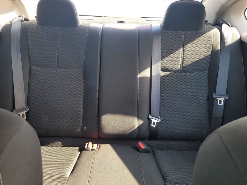 Nissan Sentra Vehicle Full-screen Gallery Image 11