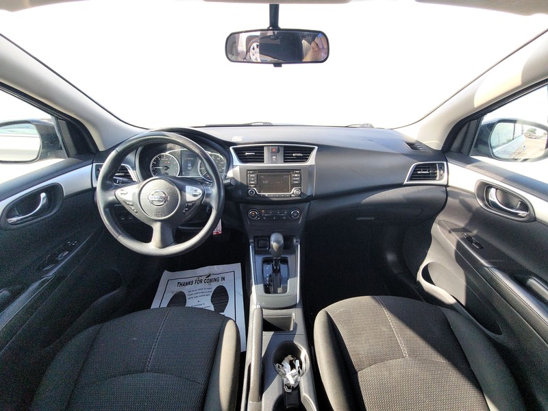 Nissan Sentra Vehicle Full-screen Gallery Image 13