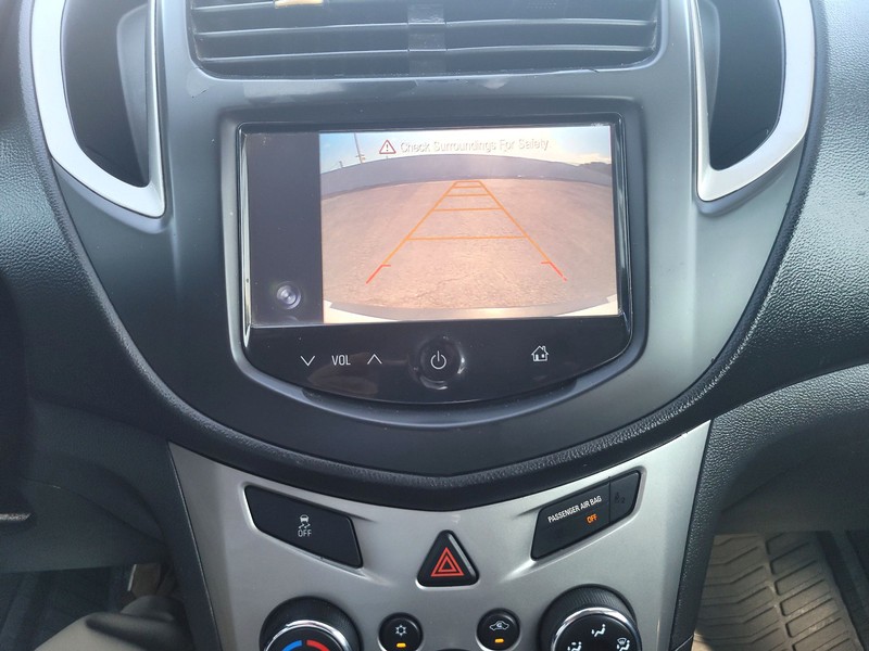 Chevrolet Trax Vehicle Full-screen Gallery Image 16