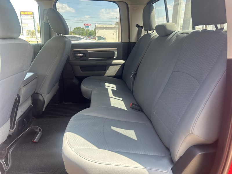 Ram 1500 Vehicle Full-screen Gallery Image 9