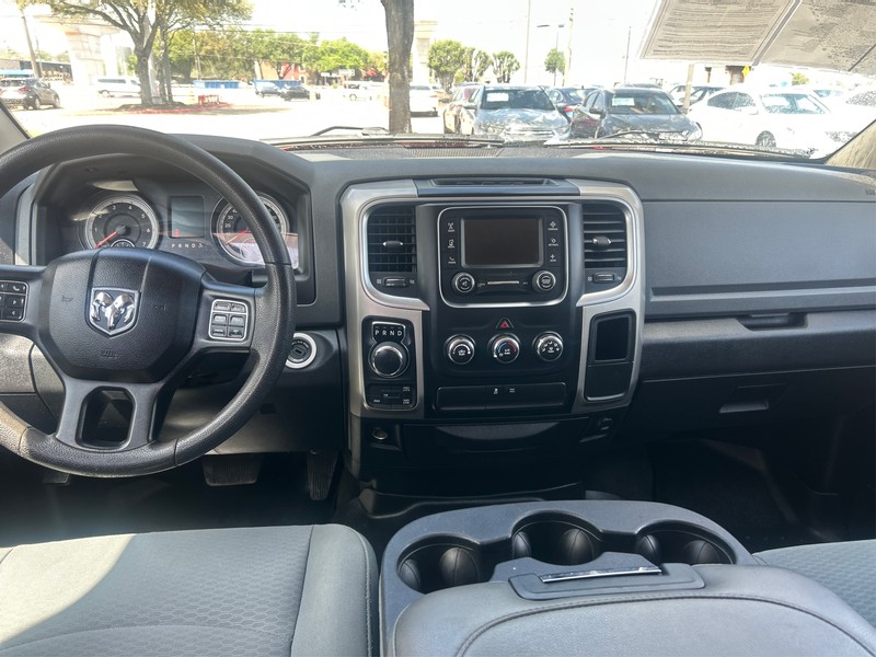 Ram 1500 Vehicle Full-screen Gallery Image 11