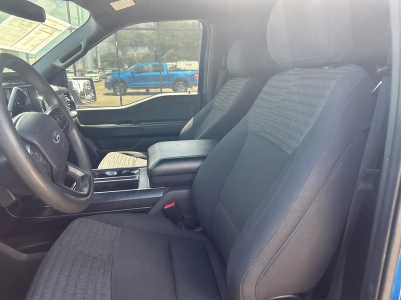 Ford F-150 Vehicle Full-screen Gallery Image 8