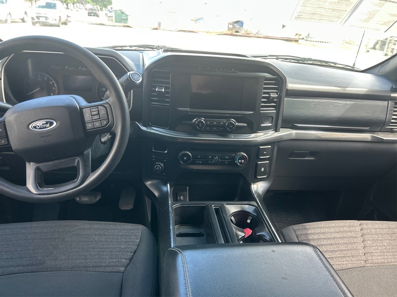 Ford F-150 Vehicle Full-screen Gallery Image 11