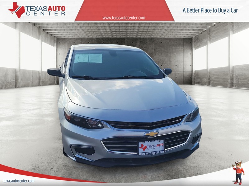 Chevrolet Malibu Vehicle Full-screen Gallery Image 3