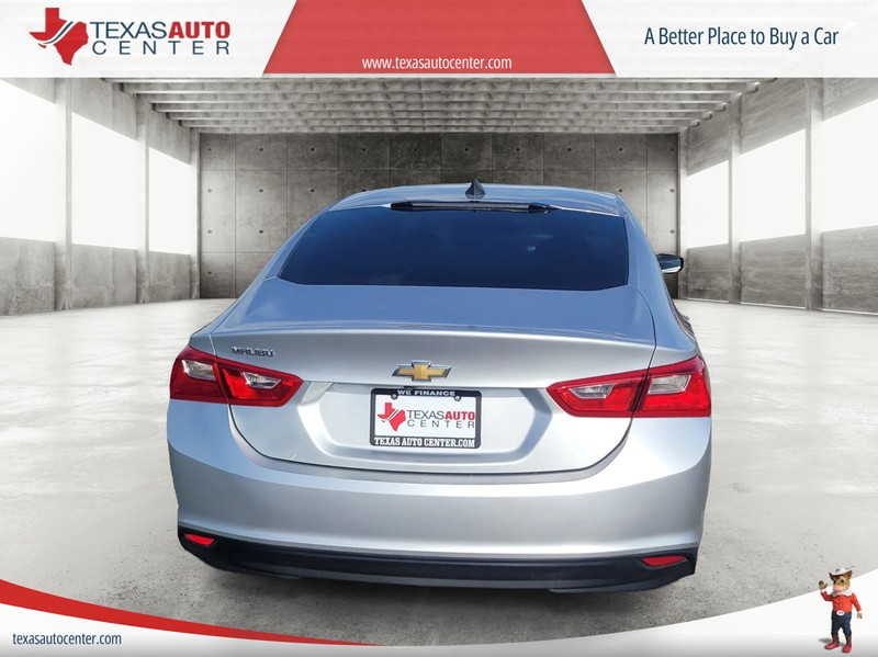 Chevrolet Malibu Vehicle Full-screen Gallery Image 6