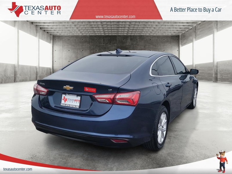 Chevrolet Malibu Vehicle Full-screen Gallery Image 7