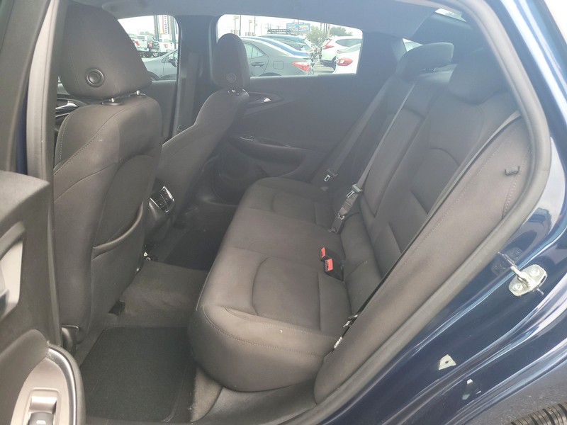 Chevrolet Malibu Vehicle Full-screen Gallery Image 10