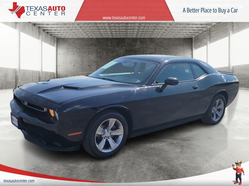 Dodge Challenger Vehicle Full-screen Gallery Image 2