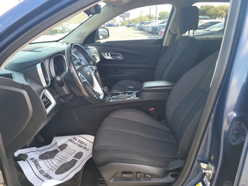 Chevrolet Equinox Vehicle Full-screen Gallery Image 9