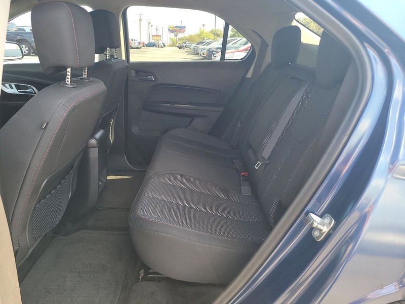 Chevrolet Equinox Vehicle Full-screen Gallery Image 10