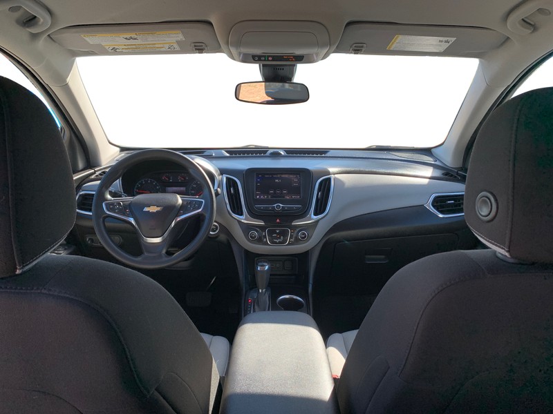 Chevrolet Equinox Vehicle Full-screen Gallery Image 14