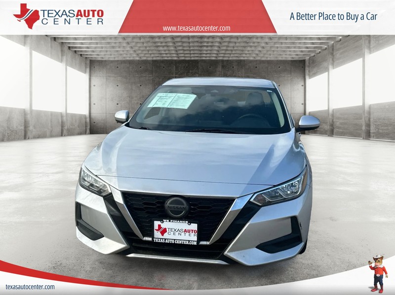 Nissan Sentra Vehicle Full-screen Gallery Image 3