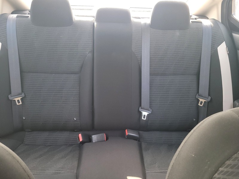 Nissan Versa Vehicle Full-screen Gallery Image 12